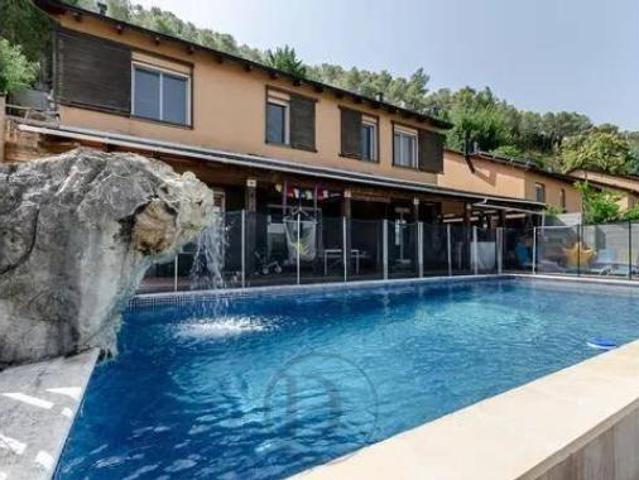 Chalet Venta Vallirana, Vallirana