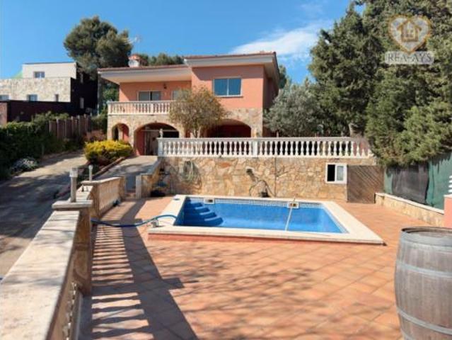 Chalet Venta Vallirana, Vallirana