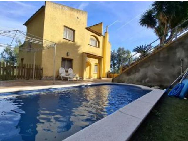 Chalet Venta Vallirana, Vallirana