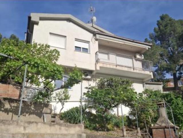Chalet Venta Vallirana, Vallirana