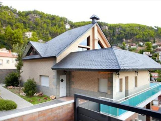 Chalet Venta Vallirana, Vallirana