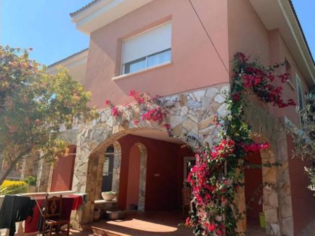 Chalet Venta Vallirana, Vallirana