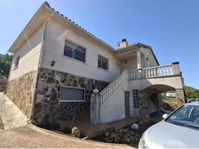 Chalet Venta Vallirana, Vallirana