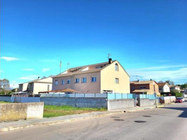 Chalet Venta Vidreres, Cartellà