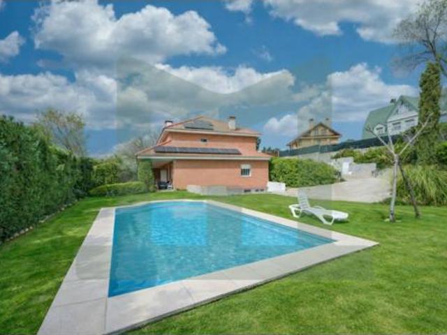 Chalet Venta Villanueva del Pardillo, Urbanización Santa María