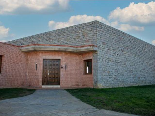 Chalet Venta Villaquilambre, Canaleja