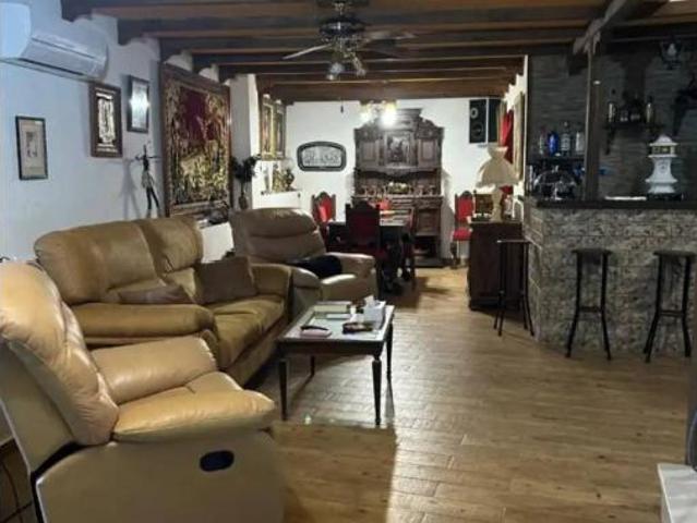 Chalet Venta Villardompardo, Villardompardo