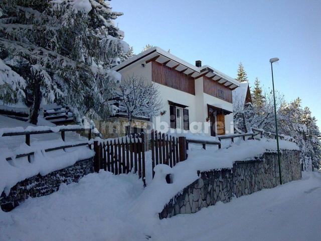 Chalet via Cristo delle Nevi, Ussita
