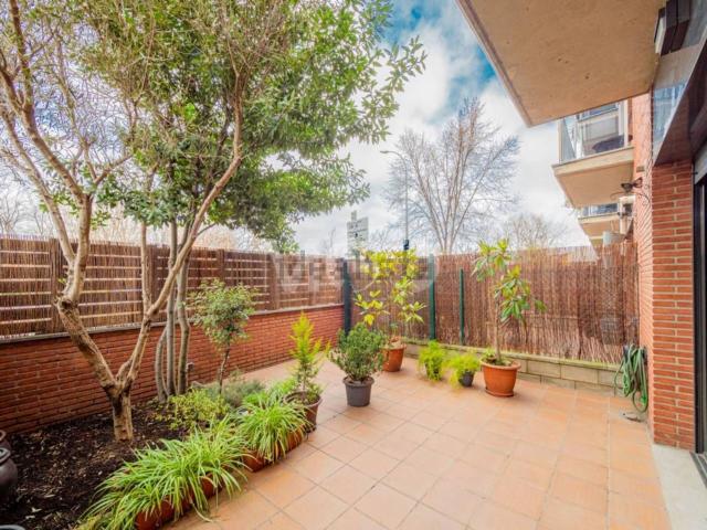 Chalet, Vic