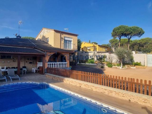 Chalet, Vidreres
