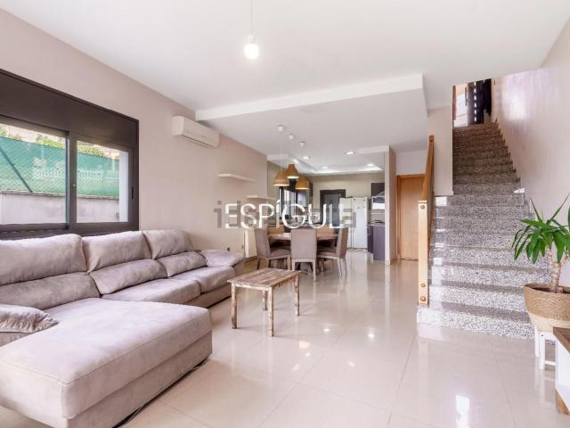Chalet, Vidreres