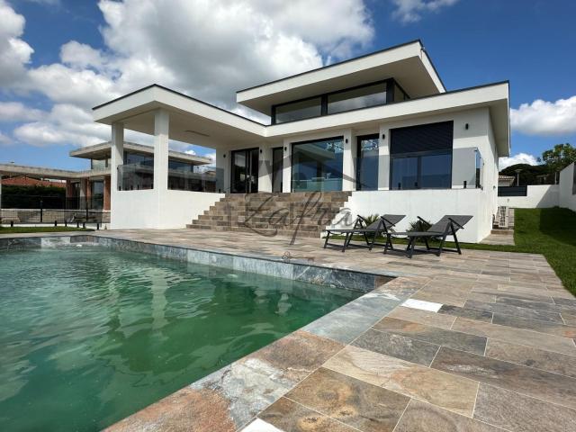 Chalet, Vidreres