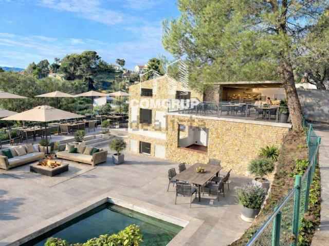 Chalet, Vidreres