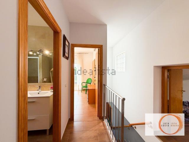 Chalet, Vidreres