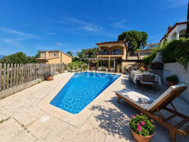 Chalet, Vidreres