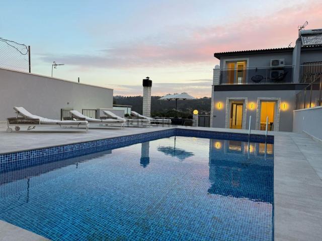 Chalet, Vidreres