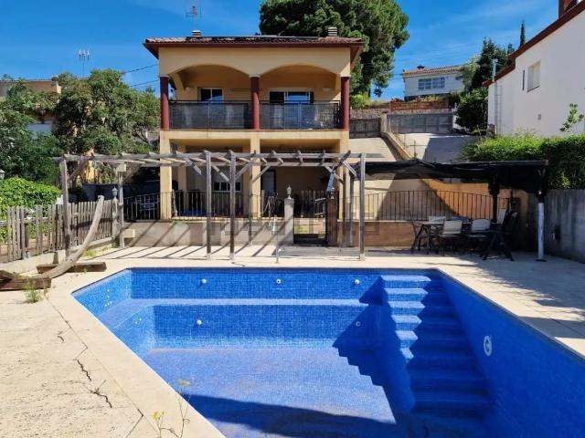 Chalet, Vidreres