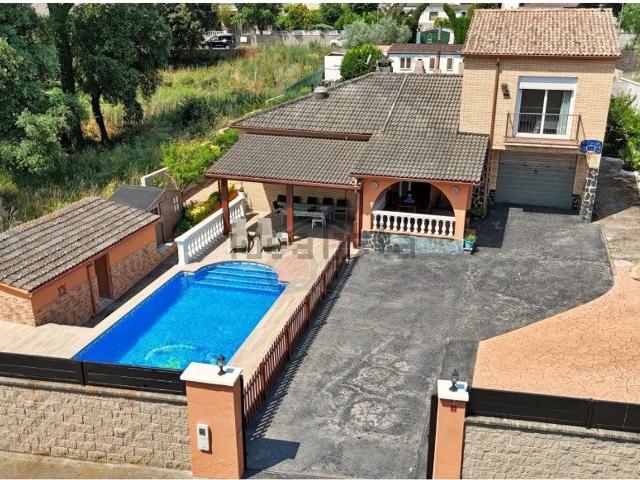 Chalet, Vidreres