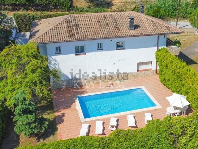 Chalet, Vidreres