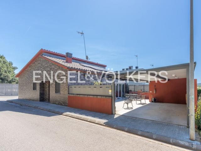 Chalet, Vidreres