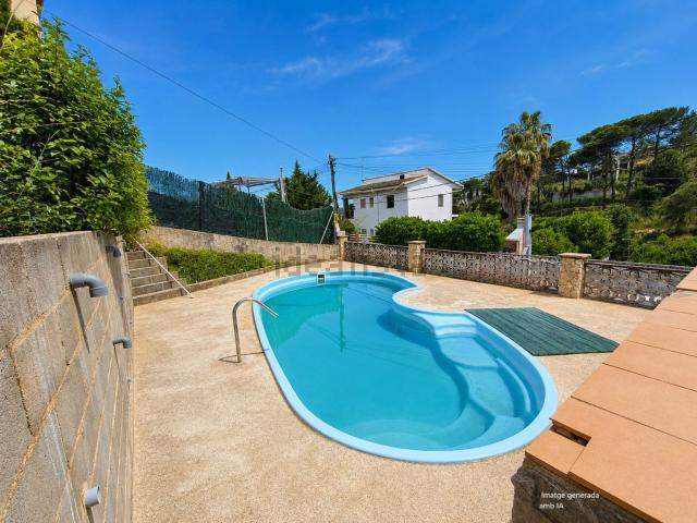 Chalet, Vidreres