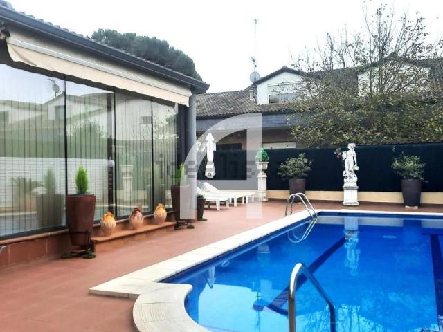 Chalet, Vidreres