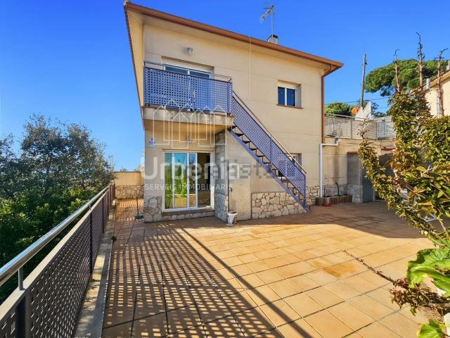 Chalet, Vidreres