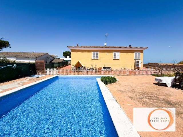 Chalet, Vidreres