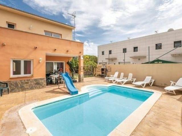 Chalet, Vidreres
