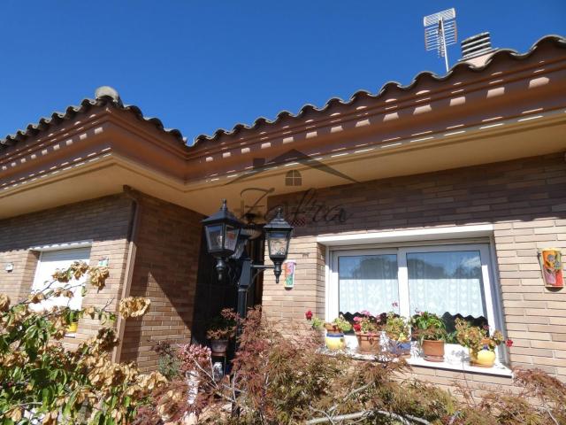 Chalet, Vidreres