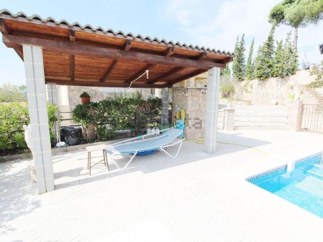 Chalet, Vidreres