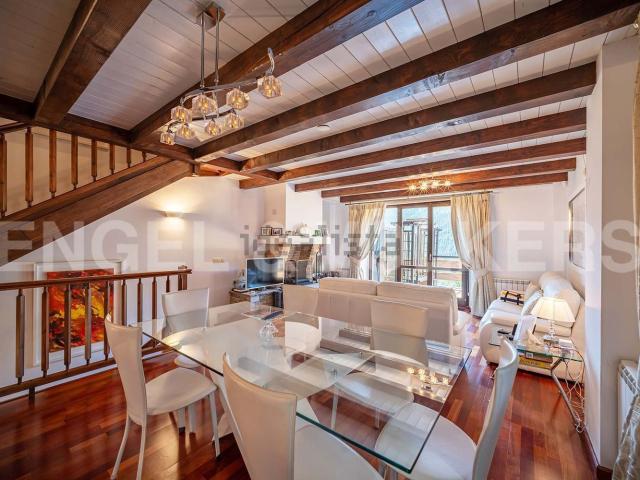 Chalet, Vila