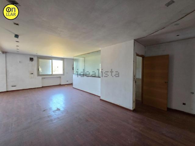 Chalet, Vila Sacra
