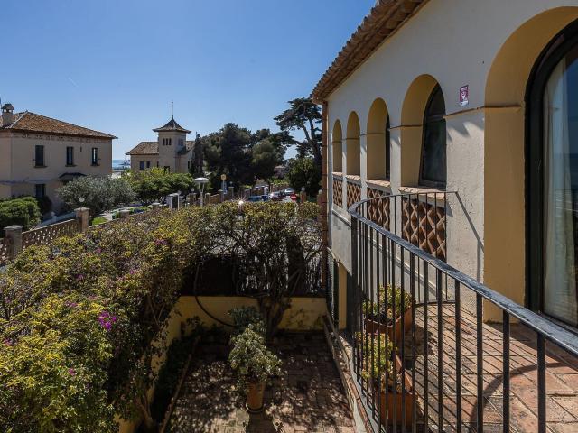 Chalet, Vilanova i la Geltrú
