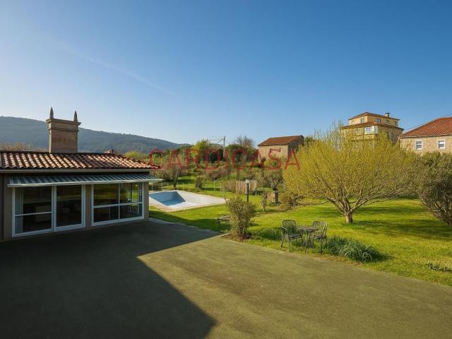 Chalet, Vilaboa