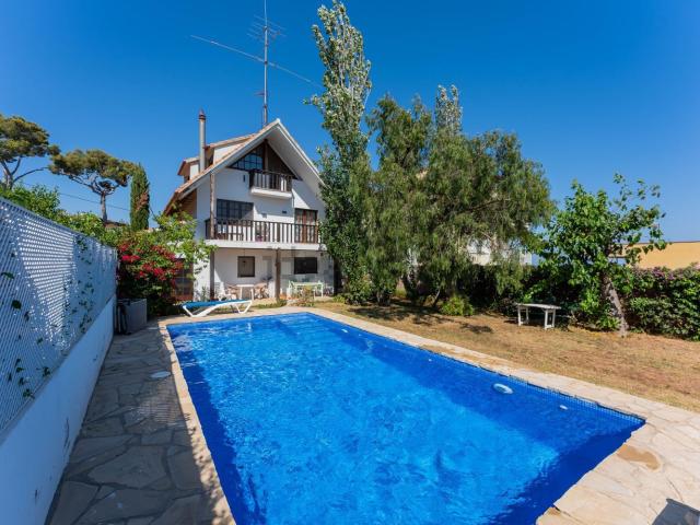 Chalet, Viladecans
