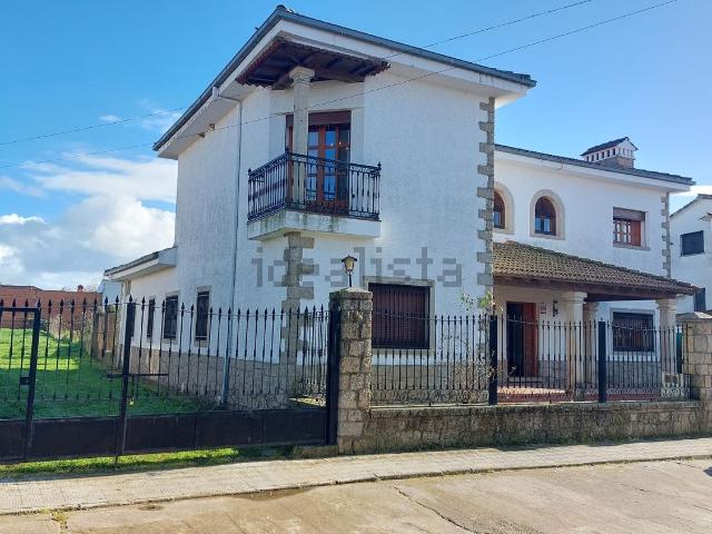 Chalet, Villa del Campo