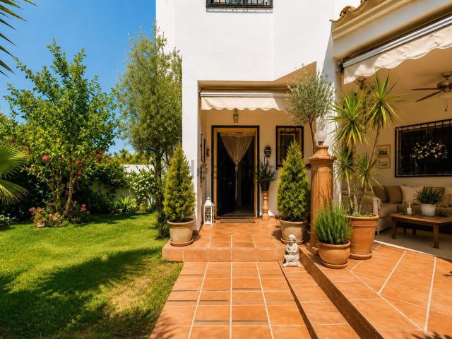 Chalet, Villacana Costalita Saladillo, Estepona