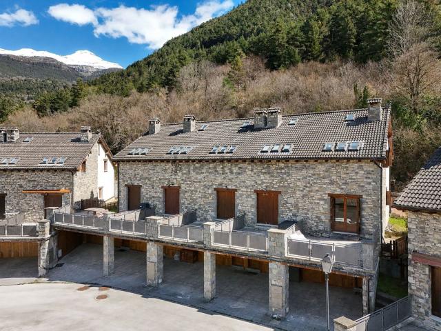 Chalet, Villanúa