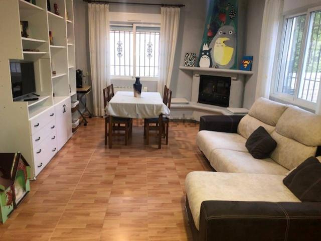 Chalet, Villanueva Mesia