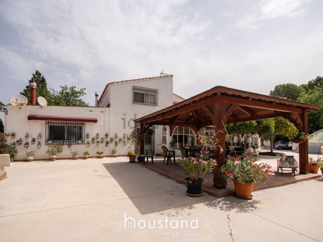 Chalet, Villena