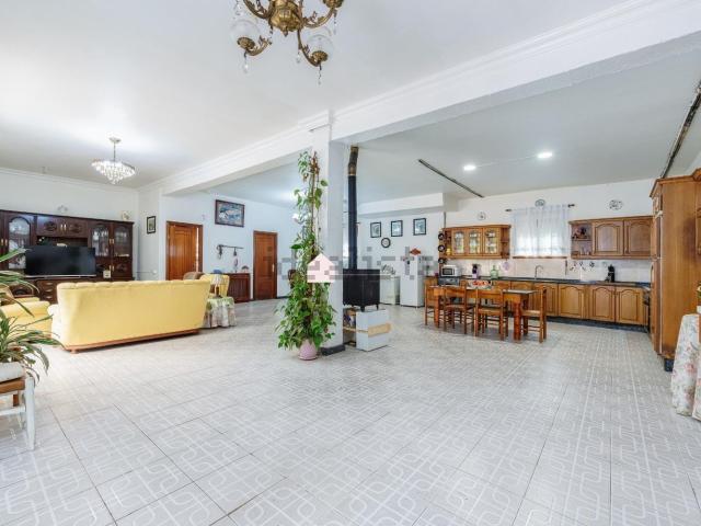 Chalet, Vincios Santa Marina P