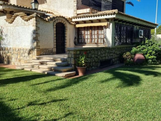Chalet, Vistahermosa, Alicante / Alacant