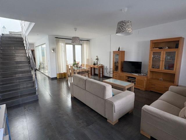 Chalet, Yecla