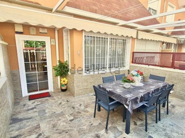 Chalet, Zona Universidad, Elche / Elx