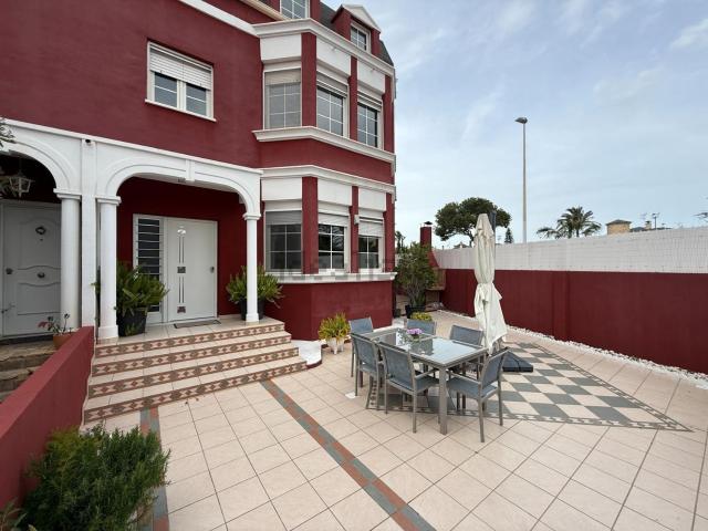 Chalet, Zona Deportiva Nuevo Altabix, Elche / Elx
