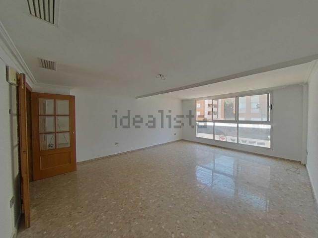 Chalet, Zona Estación Universidad, Castellón de la Plana / Castello de la Plana