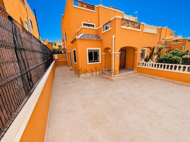 Chalet, Zona Lago Los Almendros, Orihuela