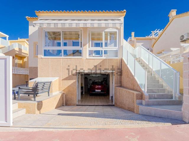 Chalet, Zona Lago Los Almendros, Orihuela