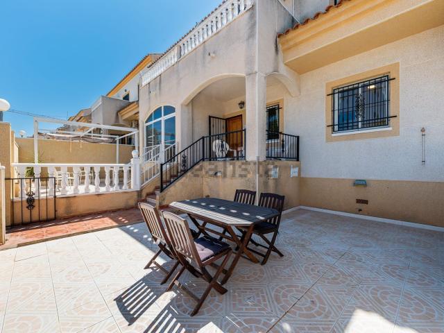 Chalet, Zona Lago Los Almendros, Orihuela